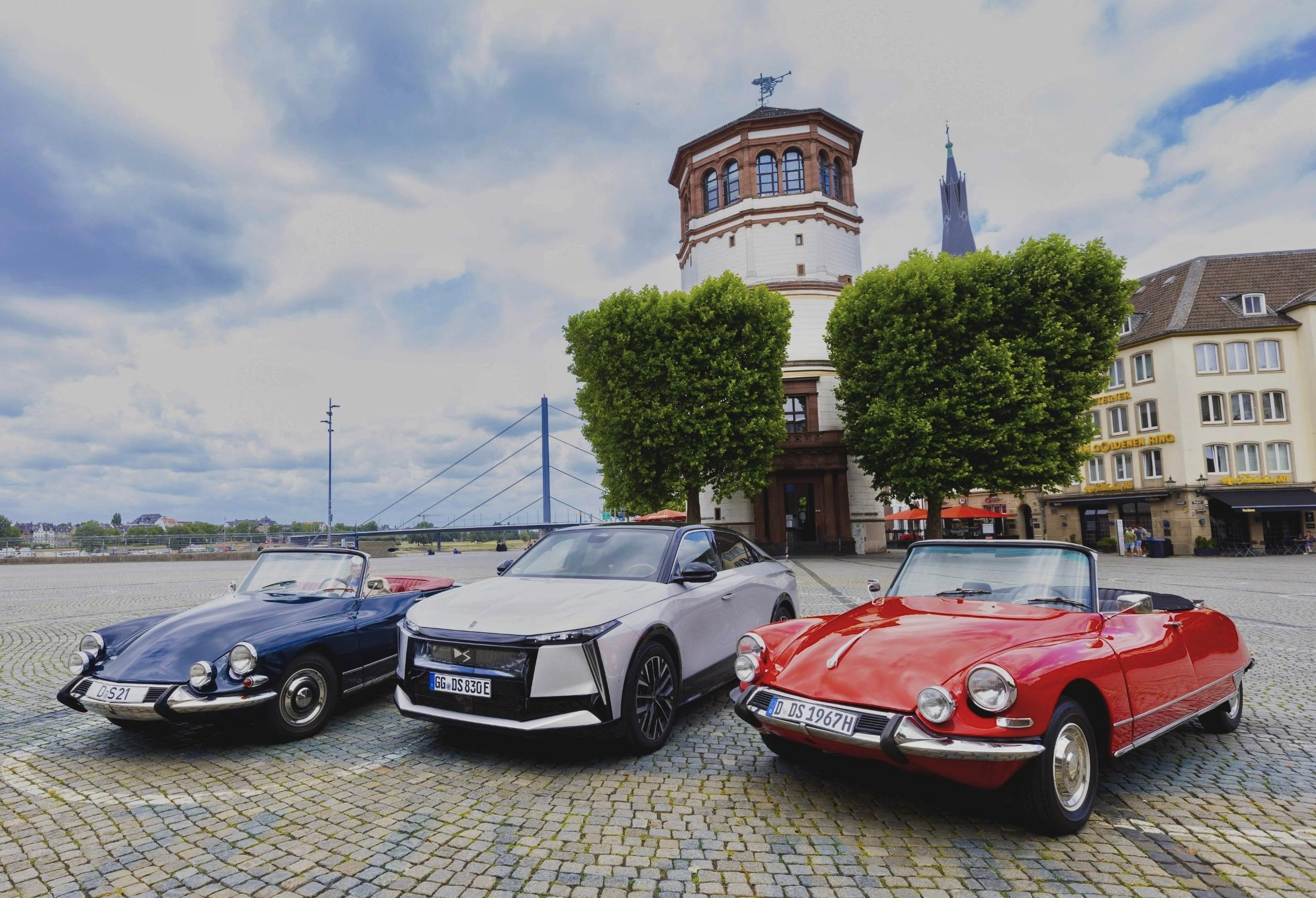 TOUR DE DÜSSELDORF 2025: NEUER DS N°8 FÜHRT FRANZÖSISCHE OLDTIMER AN DIESEM WOCHENENDE DURCHS RHEINLAND